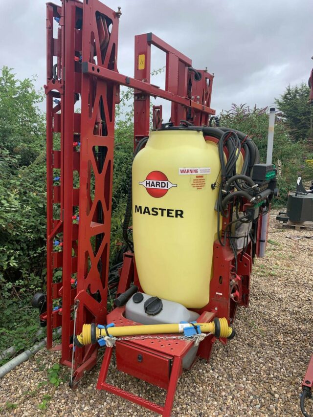 NEW Hardi Master 1000 12 Metre Mounted Sprayer For Sale