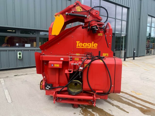 NEW Teagle Tomahawk 7100 Bale Spreader/ Shredder For Sale