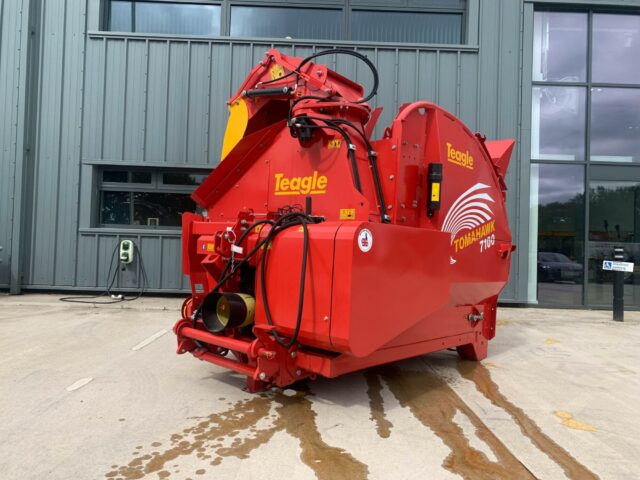 NEW Teagle Tomahawk 7100 Bale Spreader/ Shredder For Sale