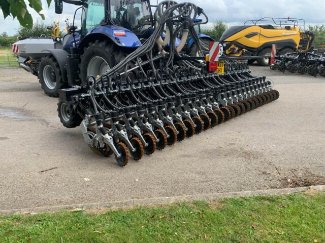 EX DEMO Horizon MDSX 6 Metre Mounted Drill For Sale