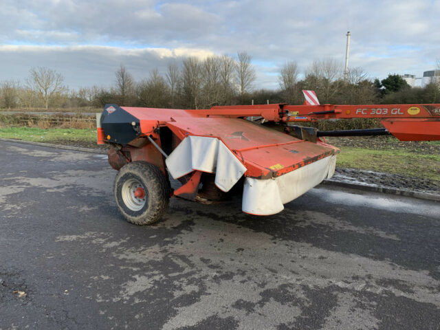 USED Kuhn FC 303GL Mower Conditioner For Sale