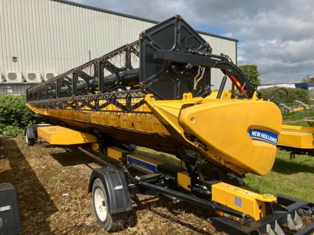 USED New Holland 35Ft Varifeed Header For Sale