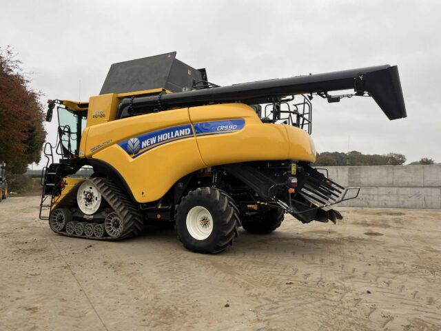 New Holland CR9.90 Combine Harvester For Sale