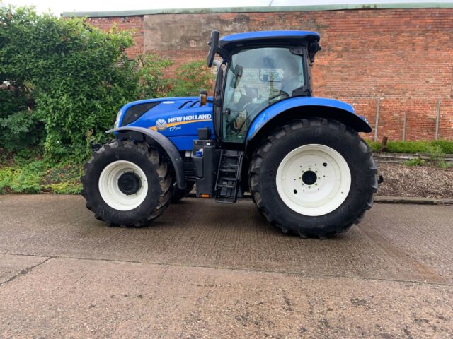 USED New Holland T7.210 Tractor For Sale