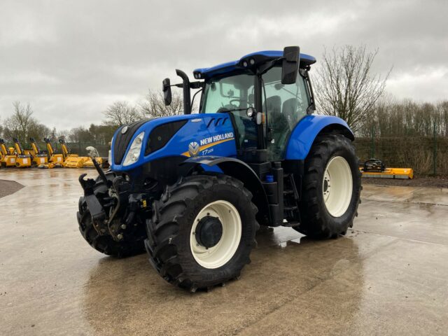 USED New Holland T7.225 Tractor For Sale