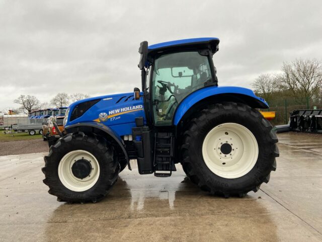 USED New Holland T7.225 Tractor For Sale