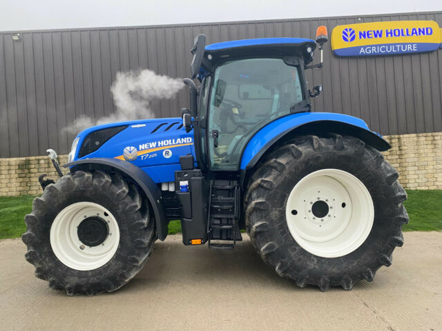 USED New Holland T7.225 Tractor For Sale