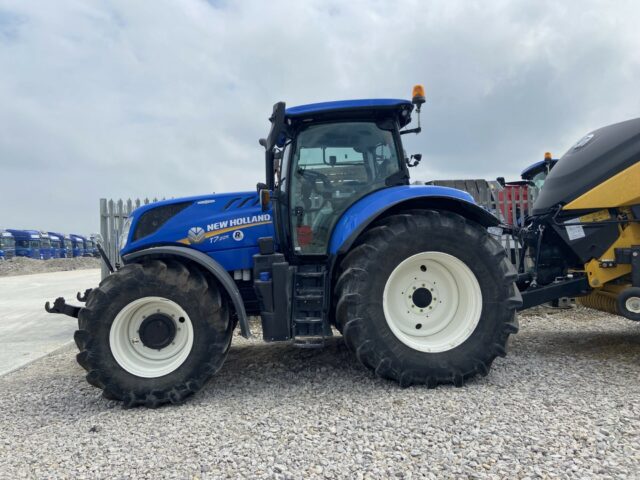 USED New Holland T7.225 Tractor For Sale