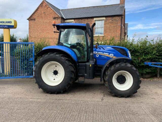 USED New Holland T7.225 Tractor For Sale