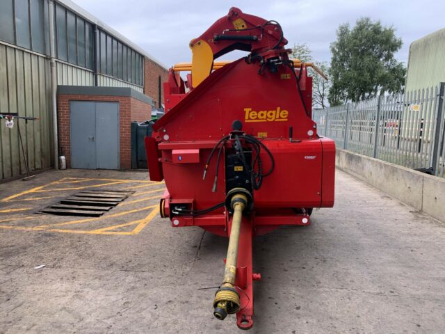 USED Teagle Tomahawk 8500 Bedder/ Feeder For Sale