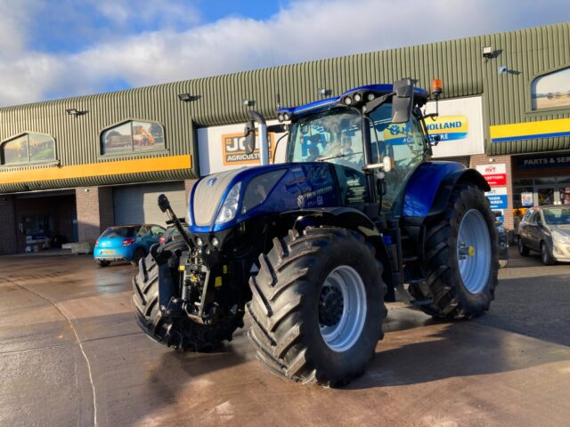 NEW HOLLAND T7.270 AUTO COMMAND