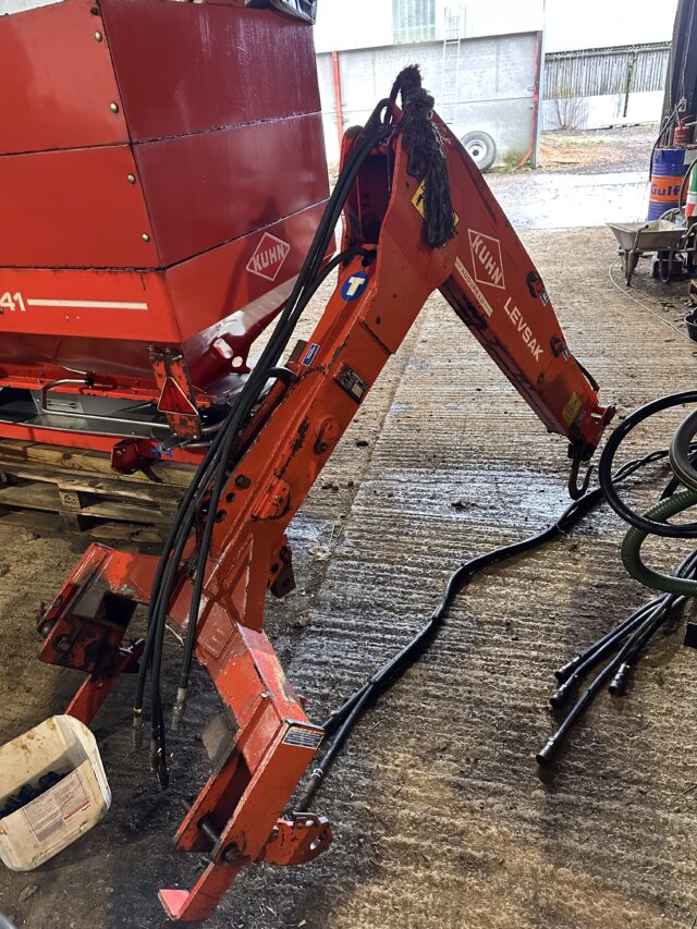 Kuhn Levsak Telescopic Bag Lifter