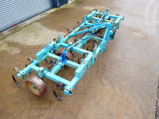 Pigtail Cultivator