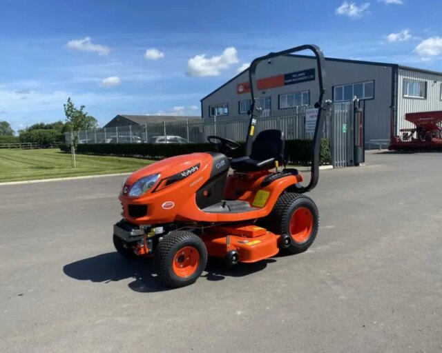 KUBOTA GR2120S RIDE ON MOWER (Ex Demo)