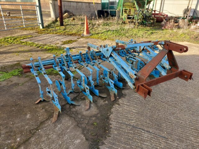 Nicholson 6 row sugar beet hoe