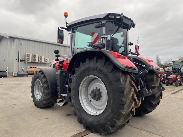 MA803312 MF 8S.225EXD7 4WD TRACTOR