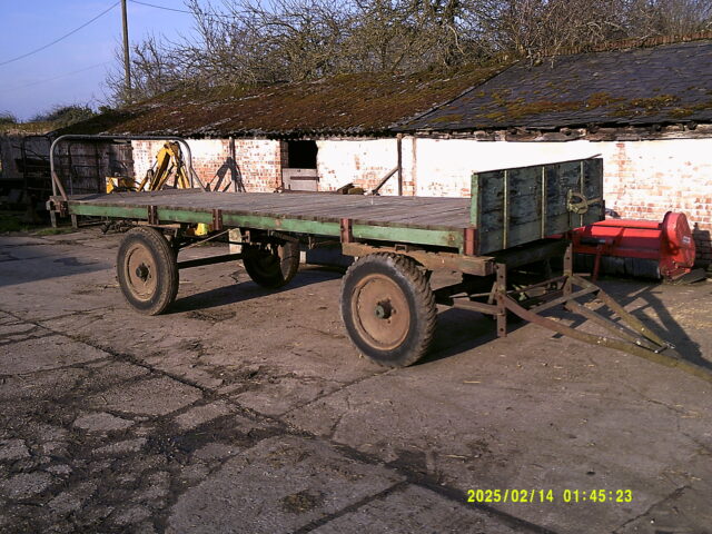 Traditional 4 Wheel trailer