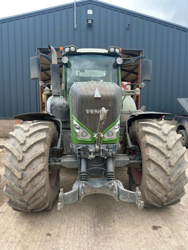 TJ00680A FENDT 828 VARIO PROFI+ TRACTOR