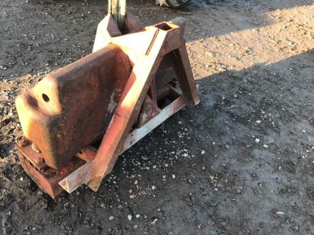 EM000158 CASE 850KG FRONT WEIGHTS