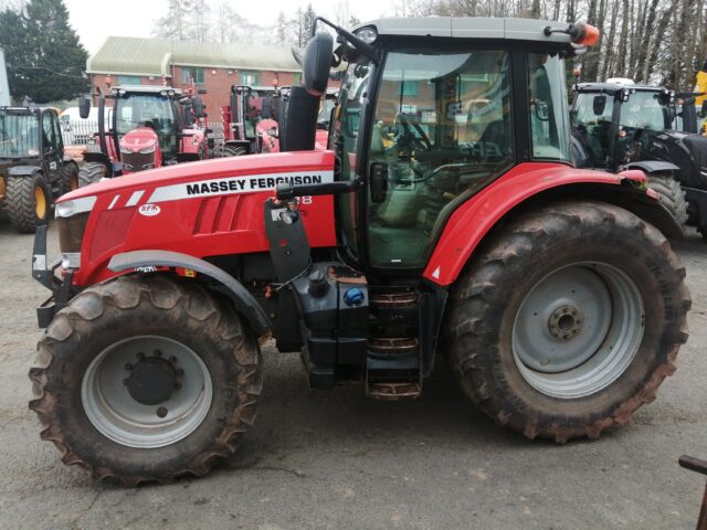 HM067885 2015 Massey Ferguson 7618 Exclusive Dyna 6 4WD Tractor