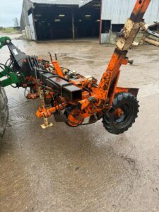 T2036132 STANHAY WEBB 6 ROW BEET DRILL