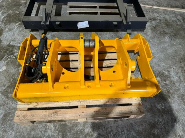 2M040546 JCB Q FIT HEADSTOCK