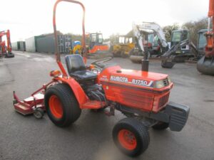 Kubota B1750HD With 3 Blade Topper