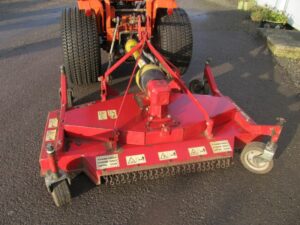 Kubota B1750HD With 3 Blade Topper