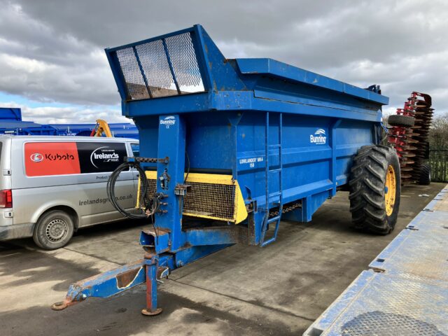 BUNNINGS LOWLANDER 150 MUCK SPREADER