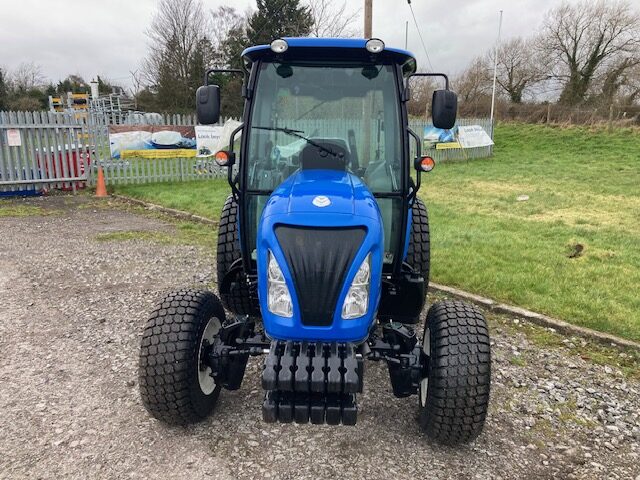 New Holland Boomer 45