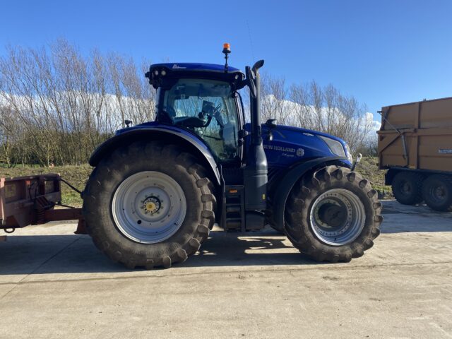 New Holland 315