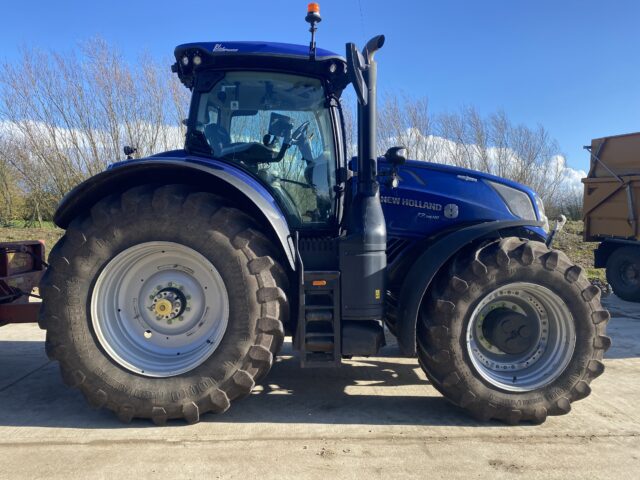 New Holland 315