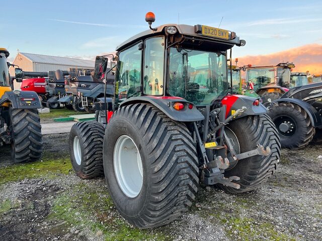 T604358A 2020 Massey Ferguson 4709 4WD Global Tractor