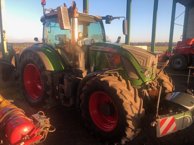 T2036223 FENDT 724 VARIO TRACTOR