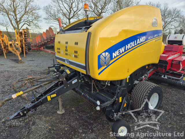 New Holland BR150 Round Baler