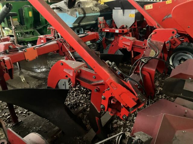 GRIMME 2 ROW BED DORMER