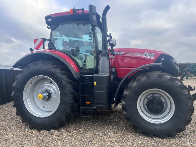 CASE IH Puma 240 CVX