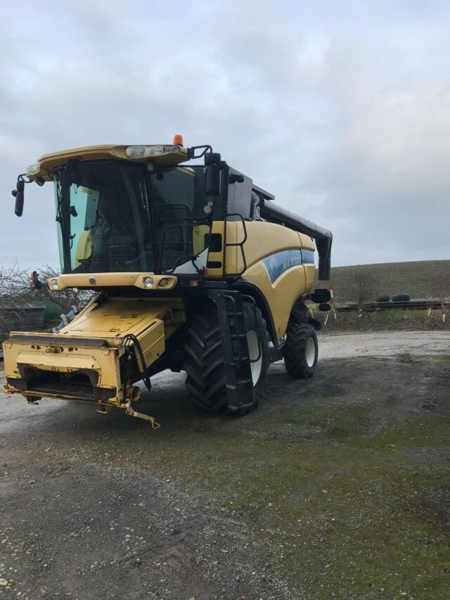 NEW HOLLAND CX760 & VF20 HEADER