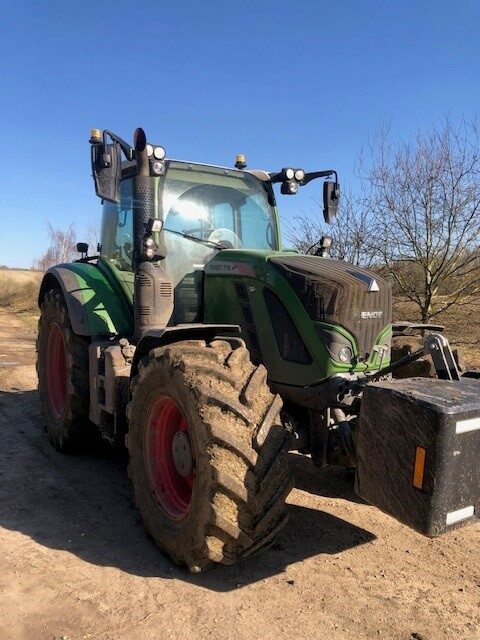 3M000405 FENDT 718 POWERPLUS TRACTOR