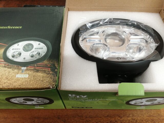 HM067701 Farmeasy Utv330 Lights.