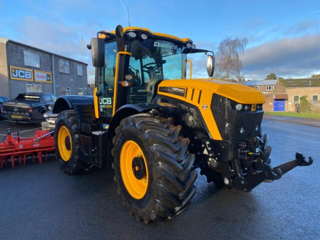 HM067798 DEMO 2024 JCB 4220 FASTRAC