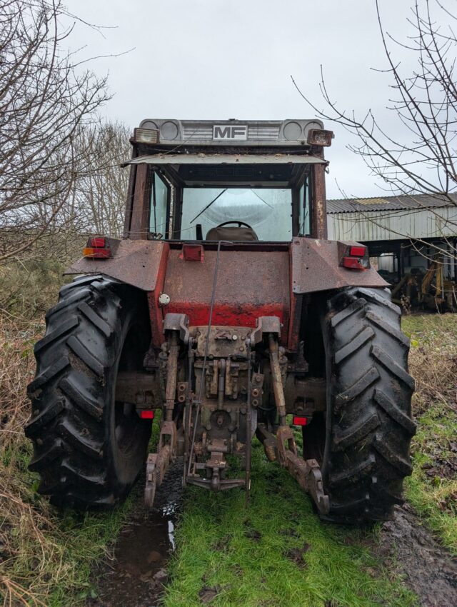 Massey 2640