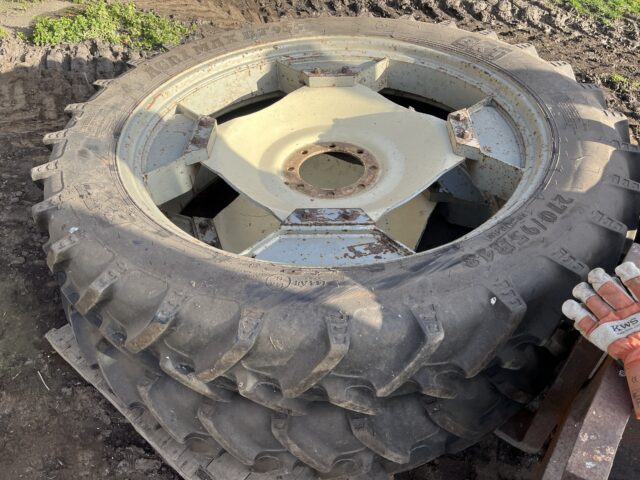 Road crop wheels