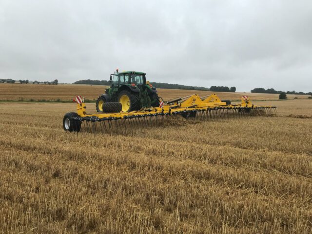 15m Claydon Straw Harrow