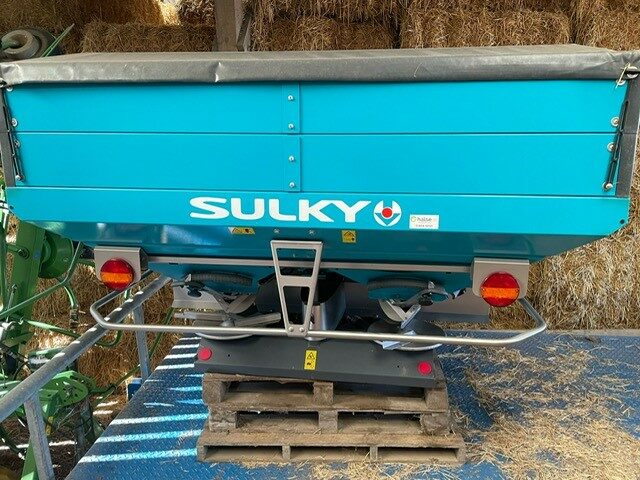 Sulky DX20 fertiliser spreader