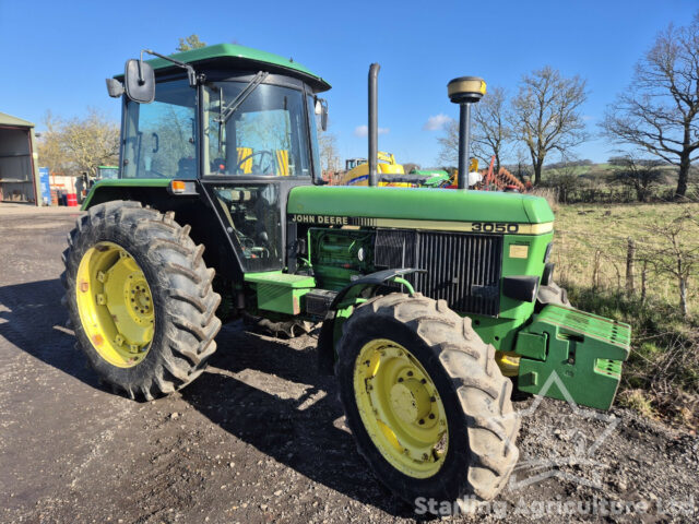 John Deere 3050