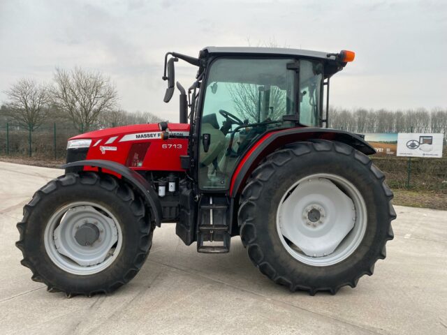 Massey Ferguson 6713