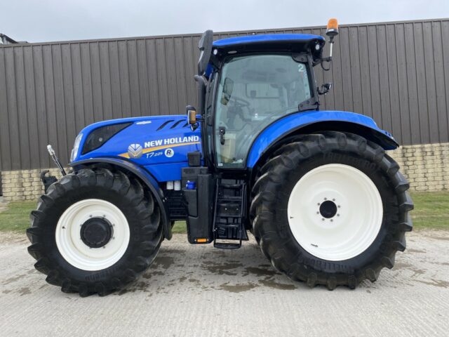 New Holland T7.225 Tractor