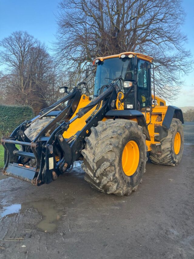 *DUE IN* JCB 435 S LOADING SHOVEL