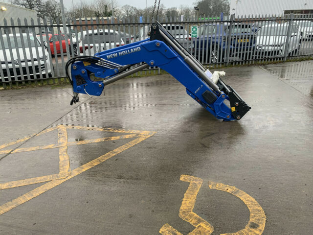 NEW New Holland 685LA Front Loader Boom For Sale